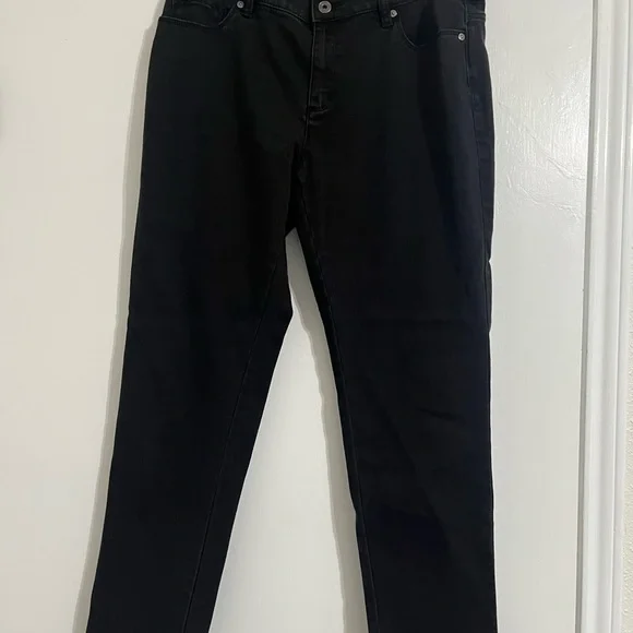 Liz Claiborne Faded black boyfriend skinny jeans good used condition - Picture 2 of 7